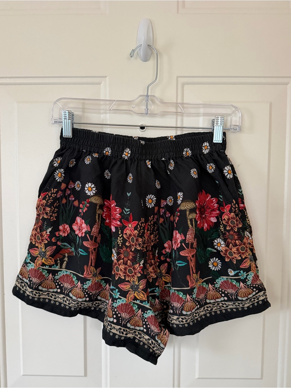 Natural Life Maribel Shorts